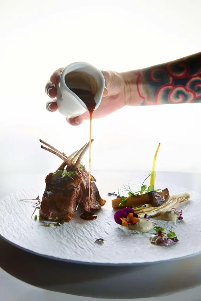 COSMOS Restaurant