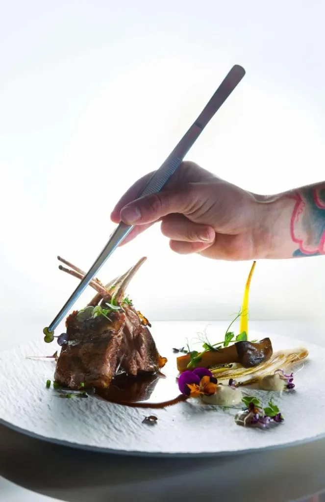 COSMOS Restaurant