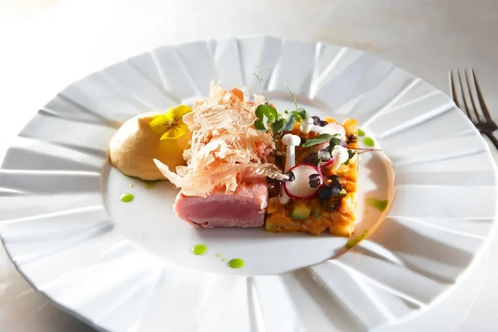 COSMOS Restaurant